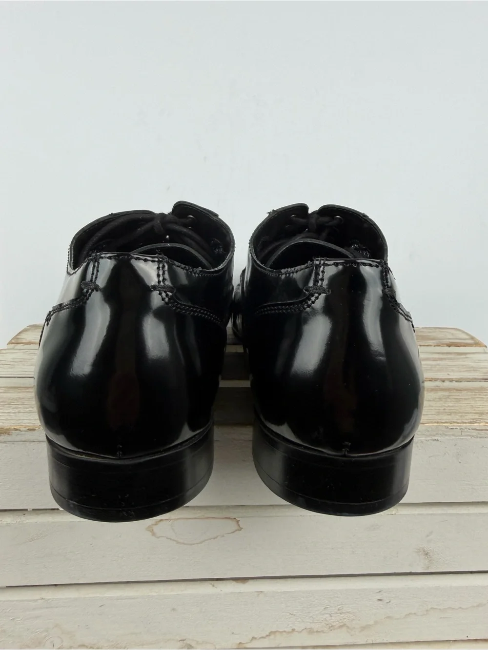 Vince Camuto patent leather oxford dress shoes polished mirror finish size 10M